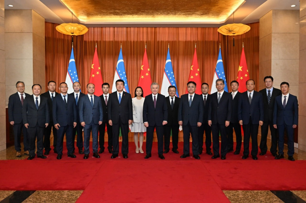 President of Uzbekistan holds a meeting with the heads of prominent Chinese companies
